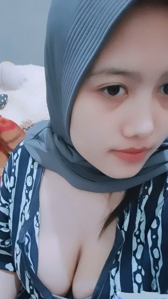 Abg Viral Ayuni Sidoarjo Hijab Terbaru PAGI2 c0lm3K DI Toilet Kantor Hot Video New